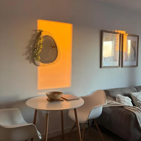 Lägenhet Cozy Parking Et Terrasse *